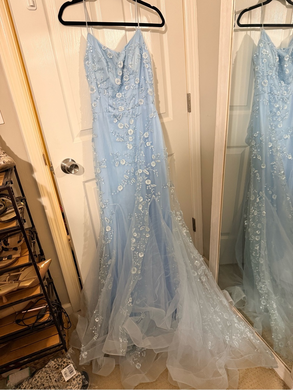 GORGEOUS Light Blue Floral Appliqué Prom Dress with Tulle Skirt